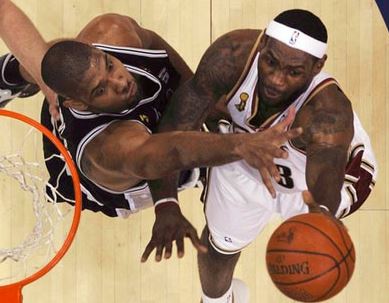 2006-2007NBA总决赛第三场：骑士VS马刺