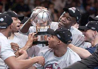 2002-2003NBA总决赛第六场：篮网VS马刺