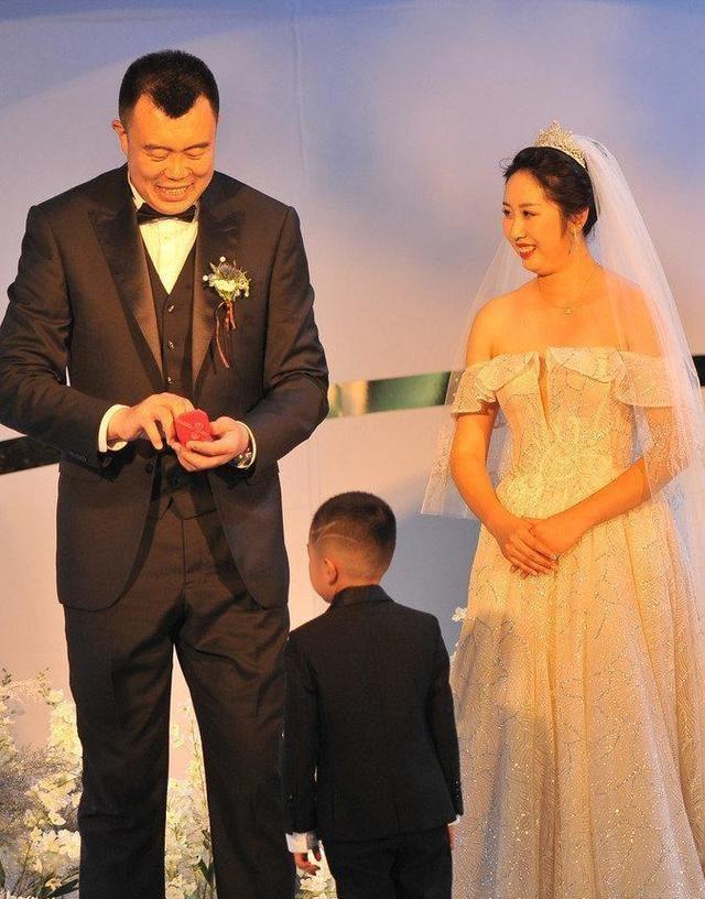 韩德君伤愈复出！气喘吁吁跑1600米，郭士强心疼劝他别跑太多