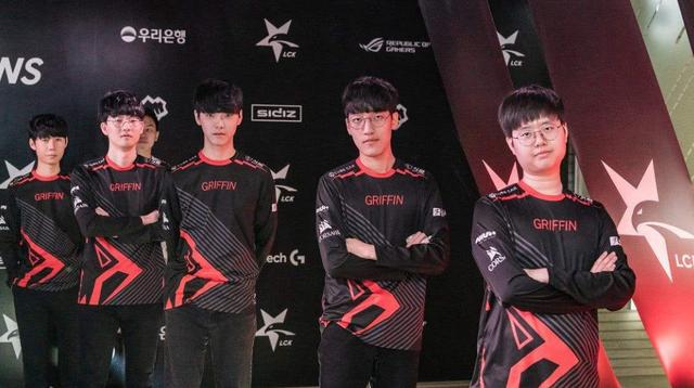 SKT至今仍未抵达柏林，固步自封？知情人士：不去对他们更有利