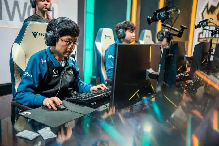 DWG打野 训练赛未尝一败想去D组打IG