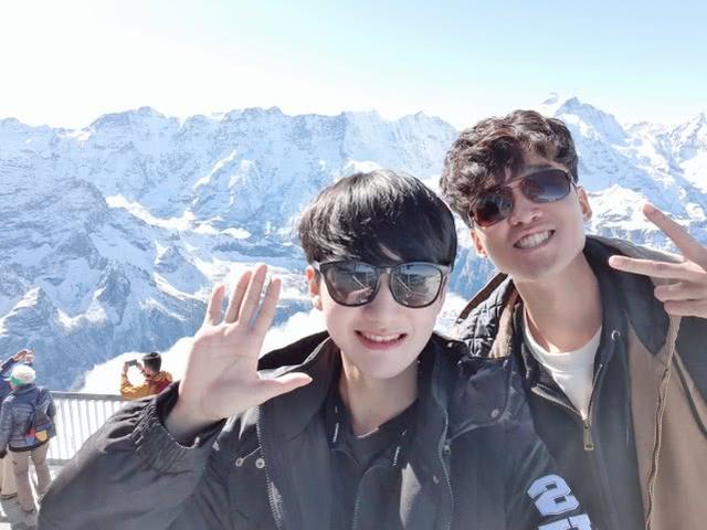 去不了S9，小花生自娱自乐：去欧洲看雪山，依旧美颜盛世