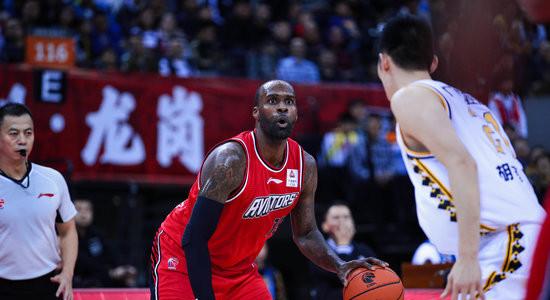 11中2！19分钟仅6分 CBA眼光最差管理层恐又选到水货外援