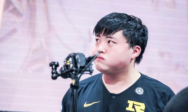 RNG战队首发四人合约即将到期 UZI跟Karsa续约成疑