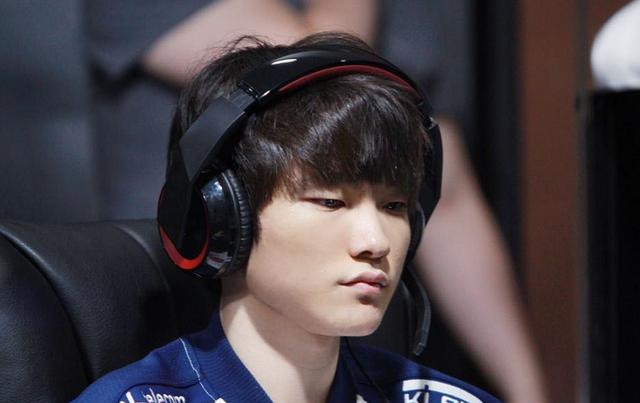 姿态与Letme讨论Faker：这人还在不断进化是最恐怖的