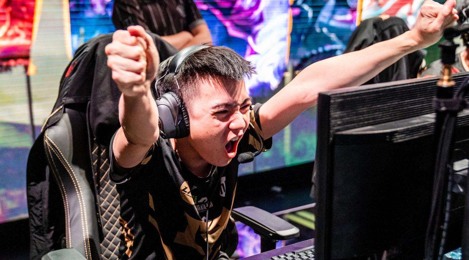 Letme直播中遭到喷子嘲讽 让男一句话回怼令粉丝泪目