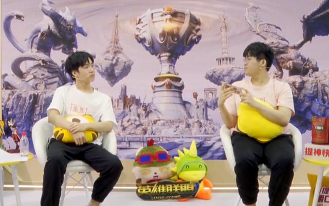 姿态与Letme讨论Faker：这人还在不断进化是最恐怖的