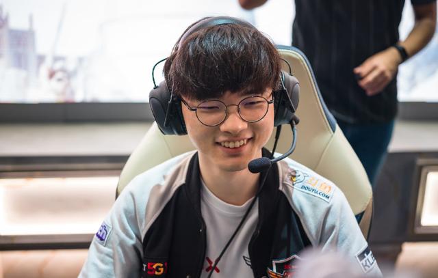 姿态与Letme讨论Faker：这人还在不断进化是最恐怖的
