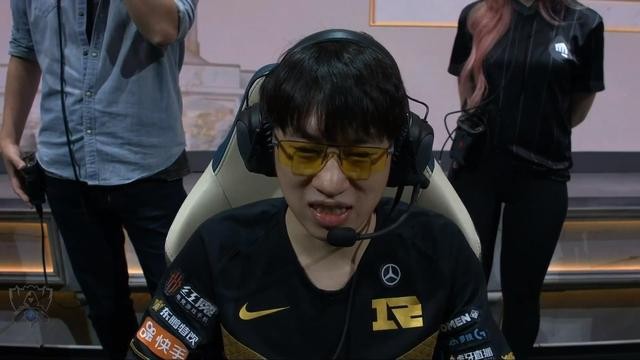 Xiaohu被全网黑后，首次现身粉丝群：自己还年轻不会选择退役