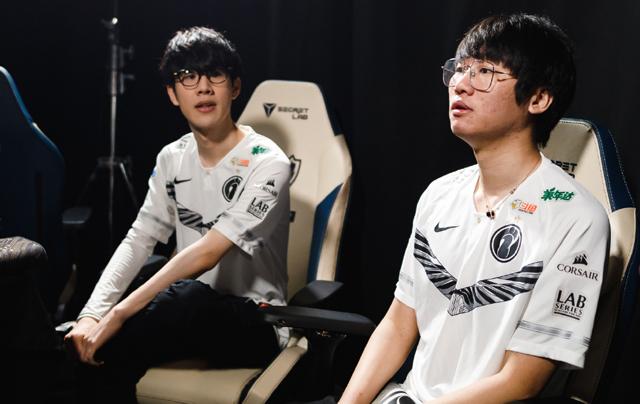 IG赢了后，笑笑自称是Rookie的迷弟，评TheShy操作：有手就行